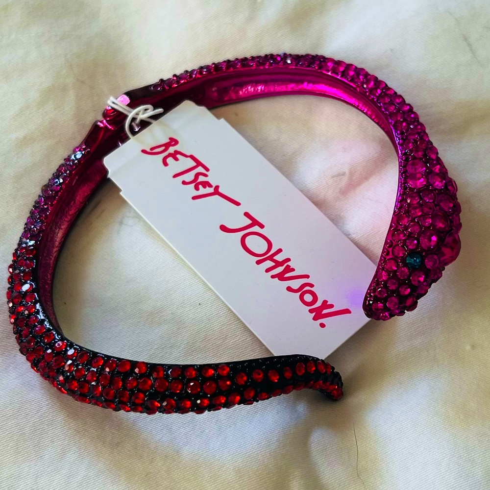 NWT Betsey Johnson rhinestone snake hinge bracelet